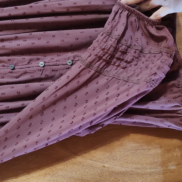 Lucky Brand Boho Cropped Swiss Dot Peasant Blouse Mauve Modal Blend Flowy Lace L - Picture 5 of 11